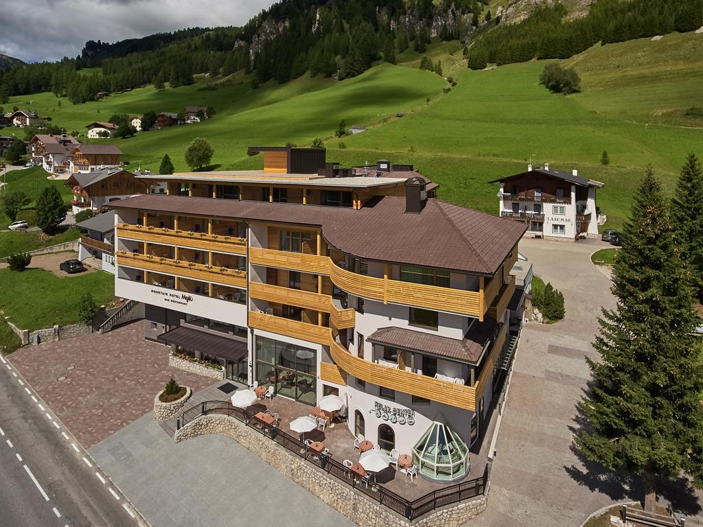 Mountain Hotel Mezdi Colfosco Kültér fotó