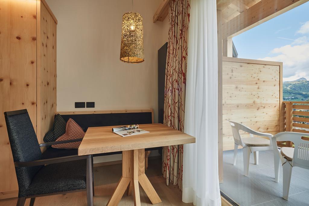 Mountain Hotel Mezdi Colfosco Kültér fotó
