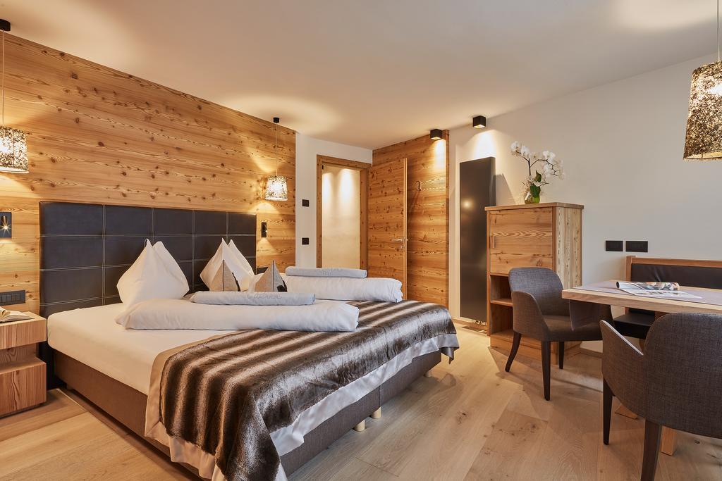 Mountain Hotel Mezdi Colfosco Kültér fotó