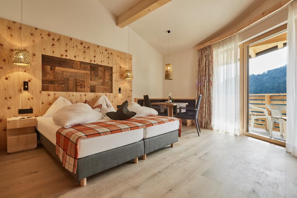 Mountain Hotel Mezdi Colfosco Kültér fotó