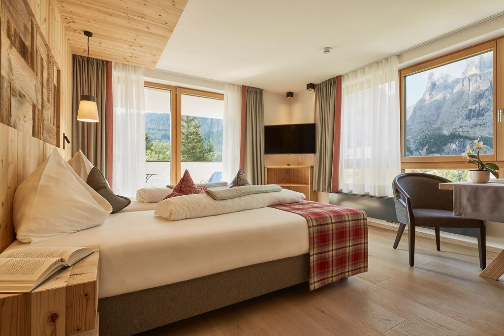 Mountain Hotel Mezdi Colfosco Kültér fotó
