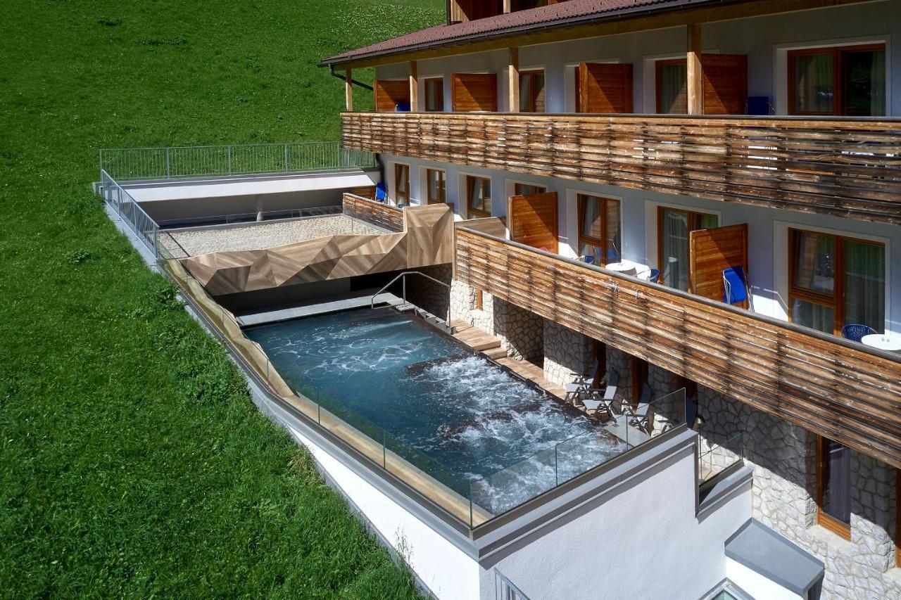 Mountain Hotel Mezdi Colfosco Kültér fotó