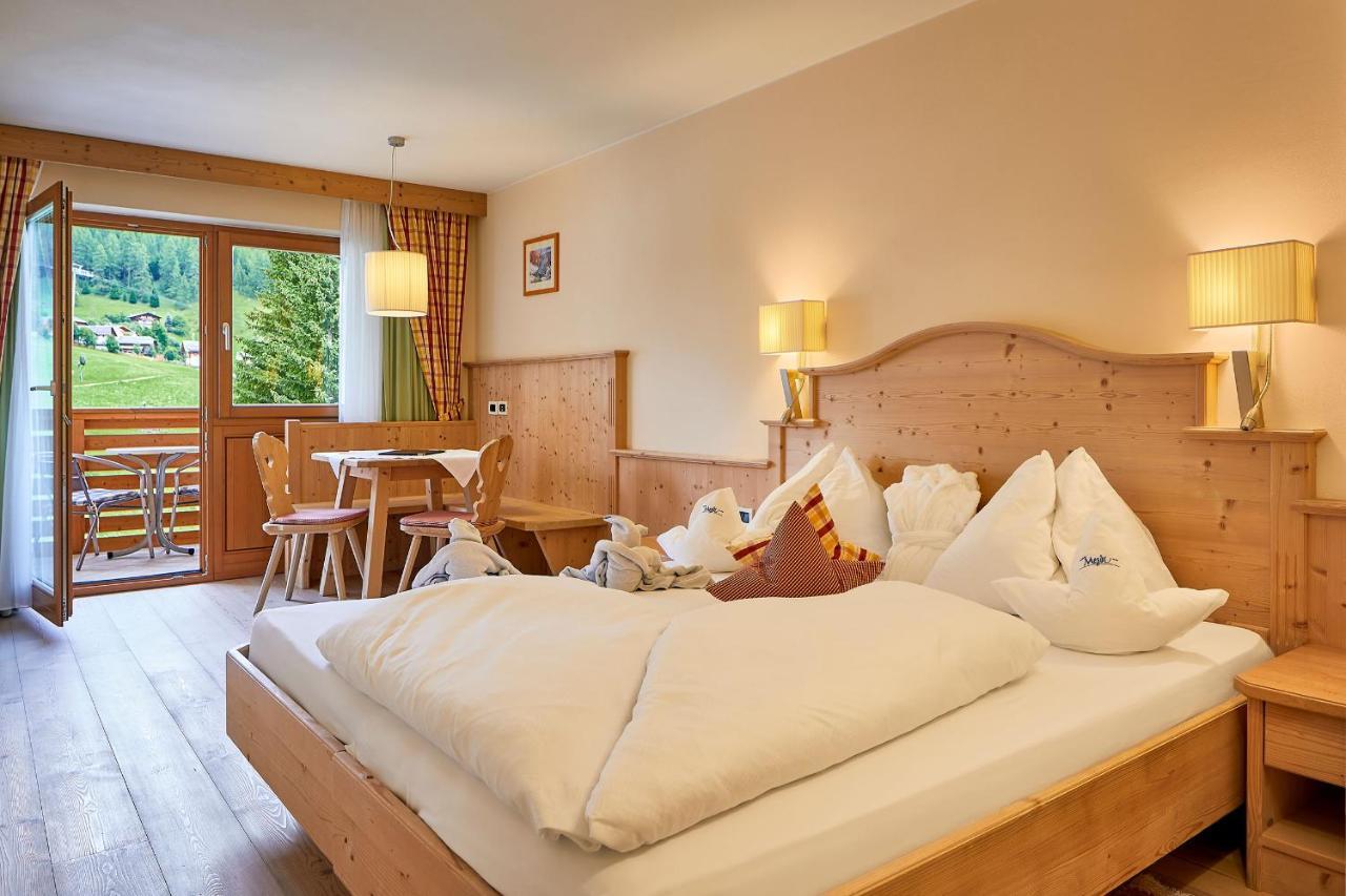Mountain Hotel Mezdi Colfosco Kültér fotó